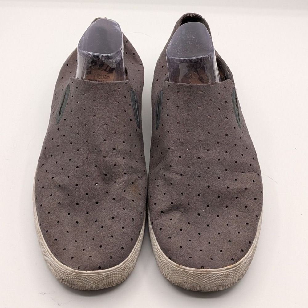 Freewaters $85 Size 10 Slip On Perforated Gray Travel Casual Sneakers Shoes